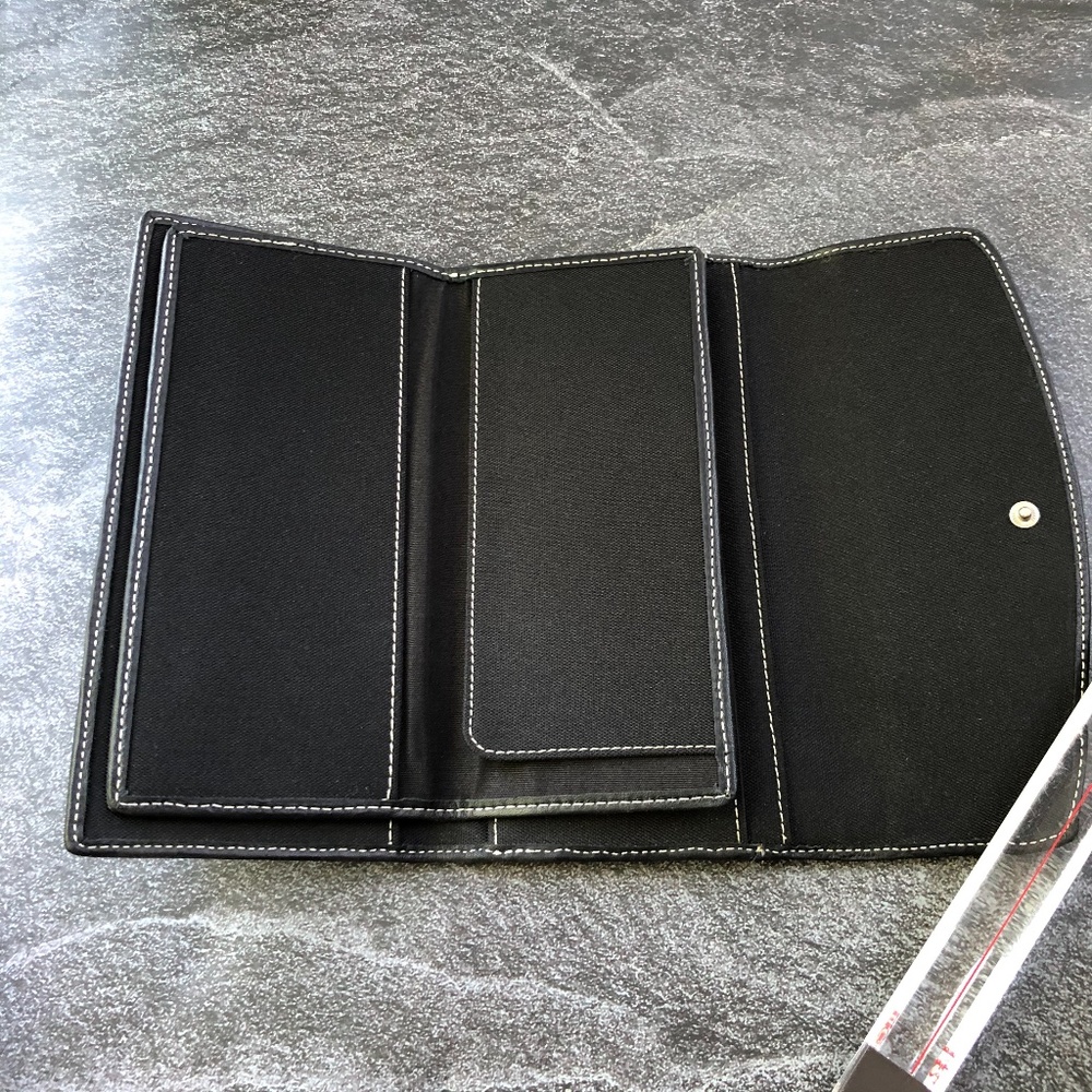 Black Wallet - Picture 7 of 7